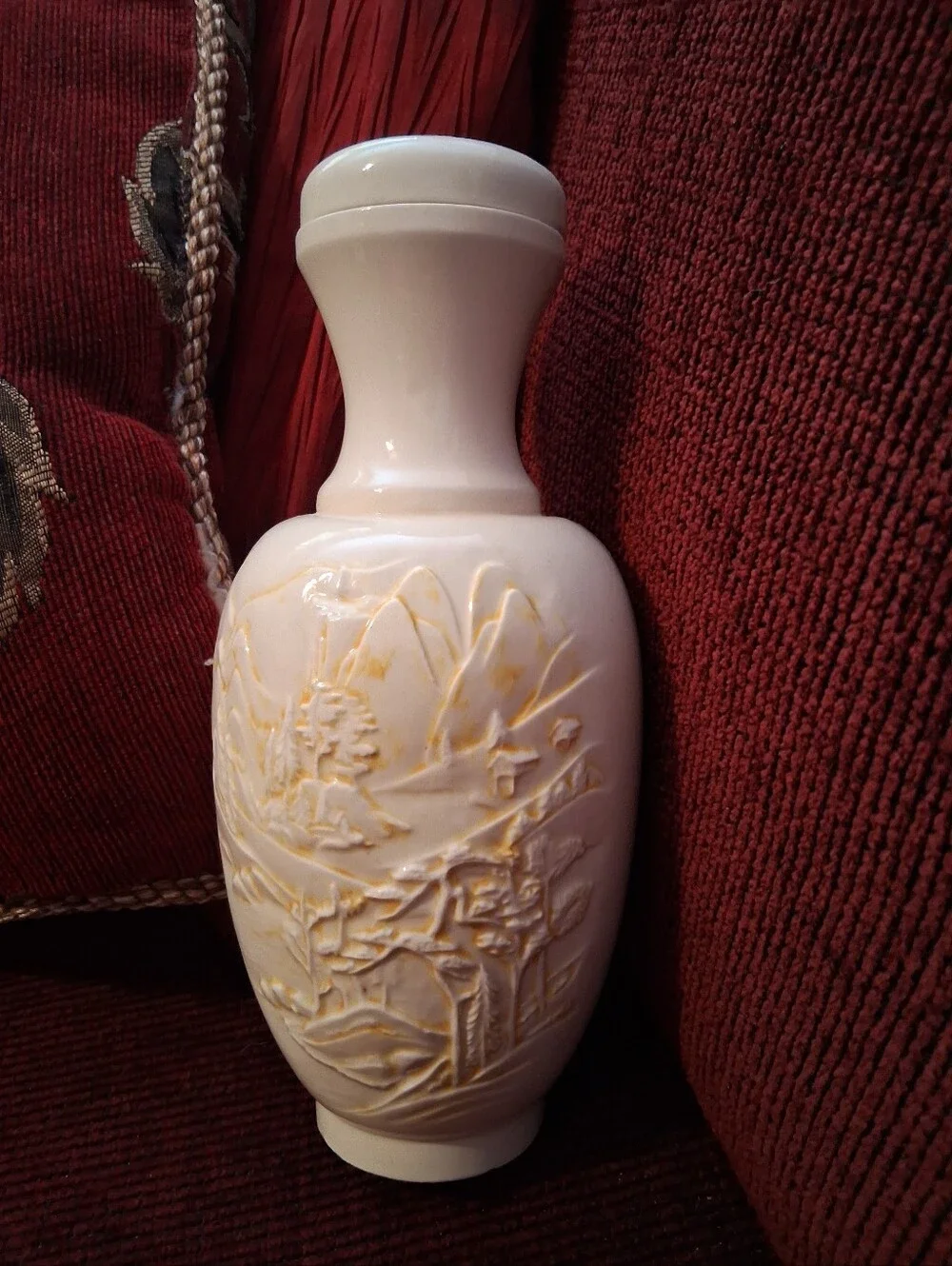 Asian-style relief-molded ceramic vase & Lid, raised landscape scene, Glazed